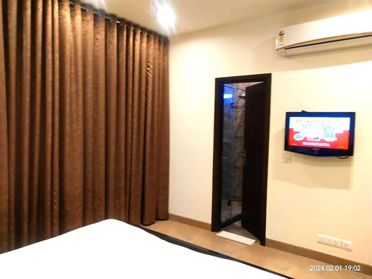 When In Gurgaon - Artemis Hospital 1 Min Walk, Fortis & Medanta 4 Mins Drive Bagian luar foto