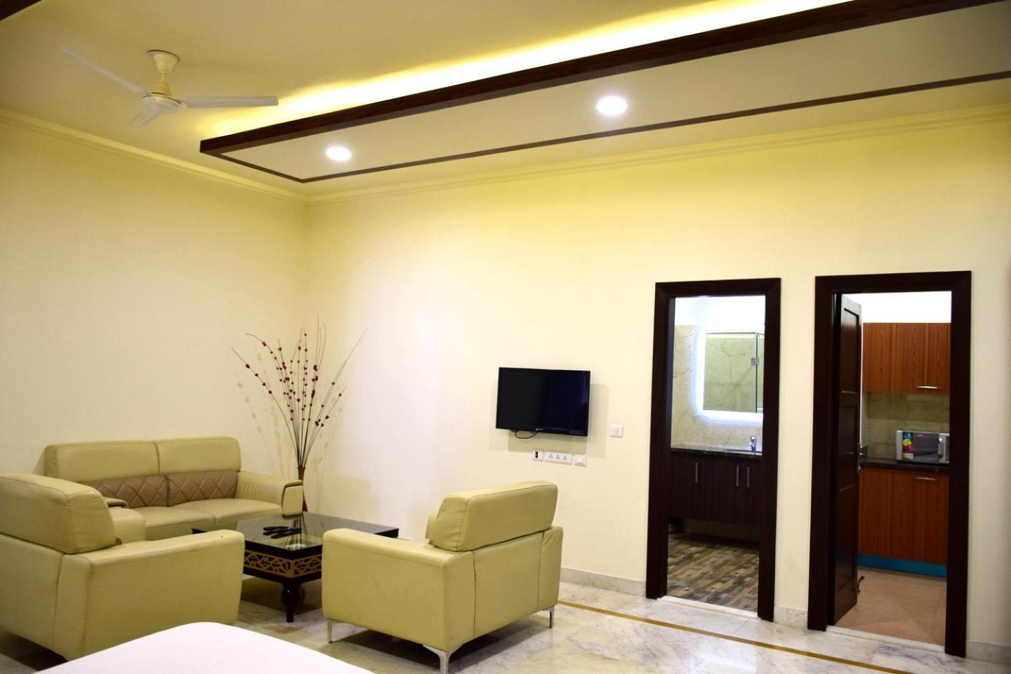 When In Gurgaon - Artemis Hospital 1 Min Walk, Fortis & Medanta 4 Mins Drive Bagian luar foto