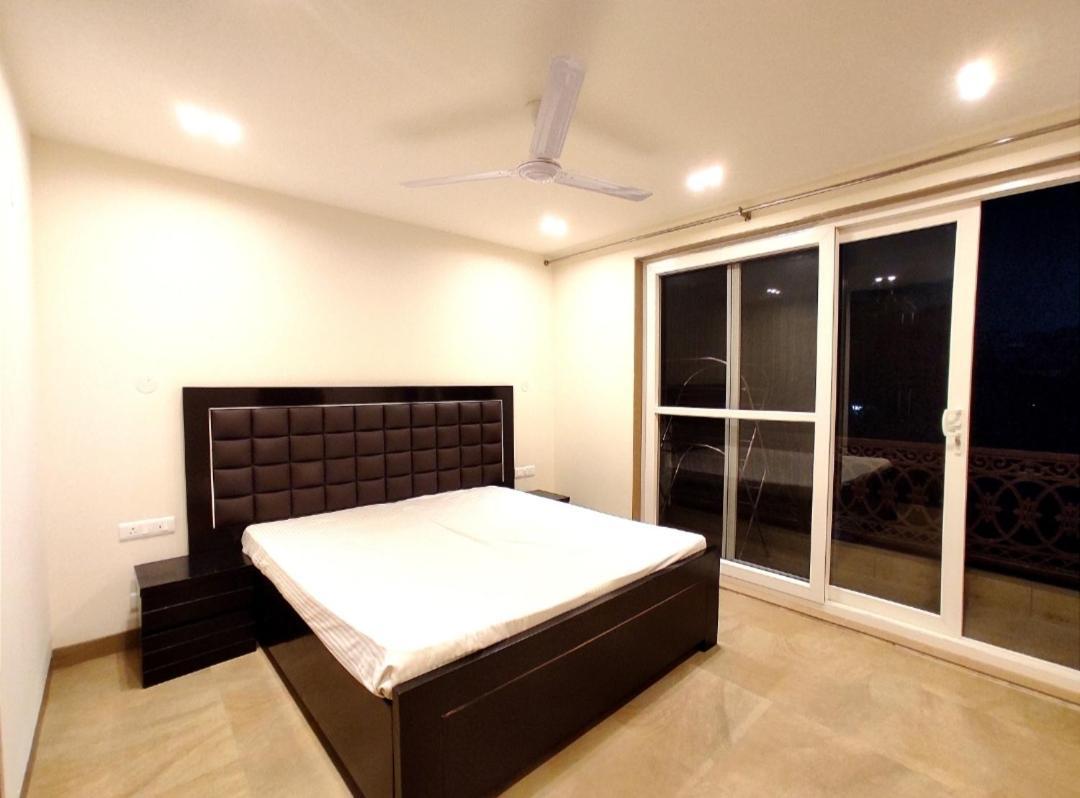 When In Gurgaon - Artemis Hospital 1 Min Walk, Fortis & Medanta 4 Mins Drive Bagian luar foto