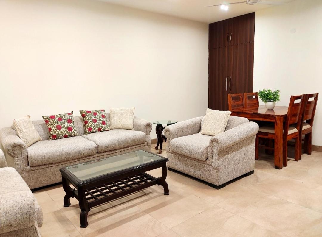 When In Gurgaon - Artemis Hospital 1 Min Walk, Fortis & Medanta 4 Mins Drive Bagian luar foto