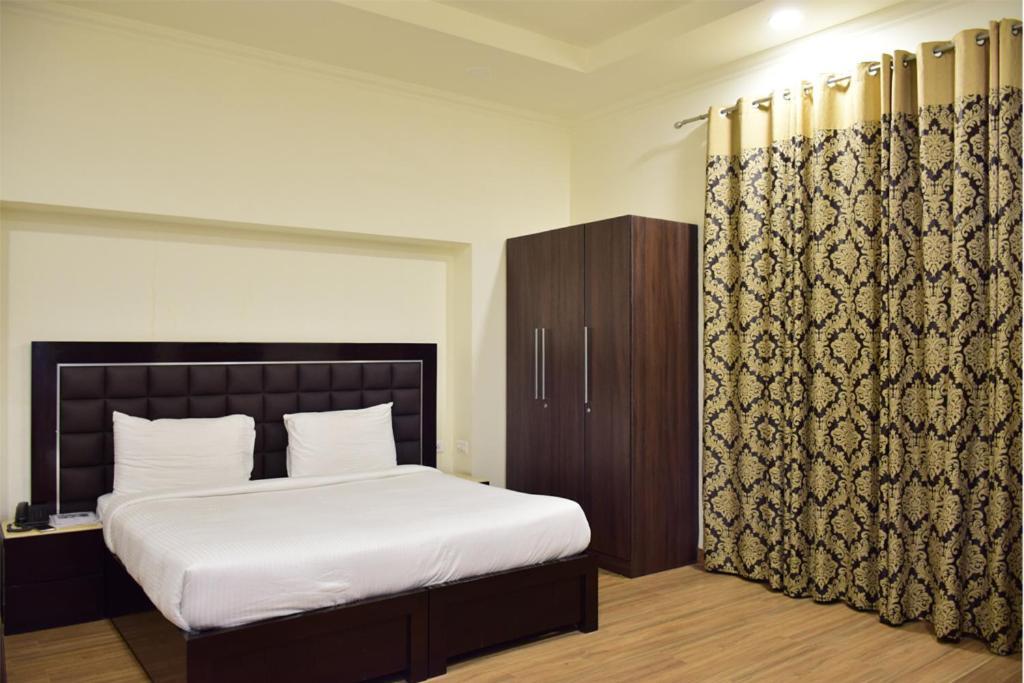 When In Gurgaon - Artemis Hospital 1 Min Walk, Fortis & Medanta 4 Mins Drive Bagian luar foto